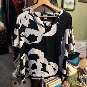 Chicos Abstract Floral Split-Neck Blouse women’s beautiful lightweight blouse